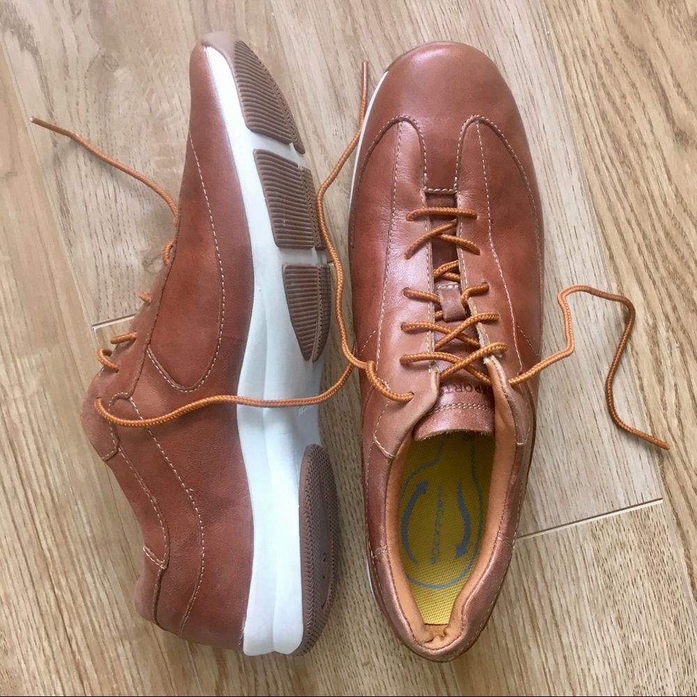ROCKPORT Women’s Leather Lace-up Sneaker / Walking Shoes in Brown  Size 8.5